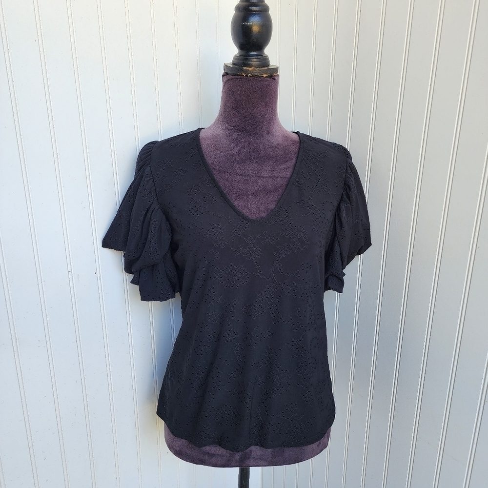 W5 Anthropologie Black Eyelet Stretchy Top Blouse Short Puff Sleeve Women's M
